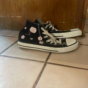 Floral converse